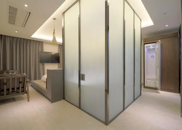 Yuna Business Hotel 2*