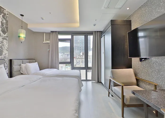 Yuna Business Hotel Busan