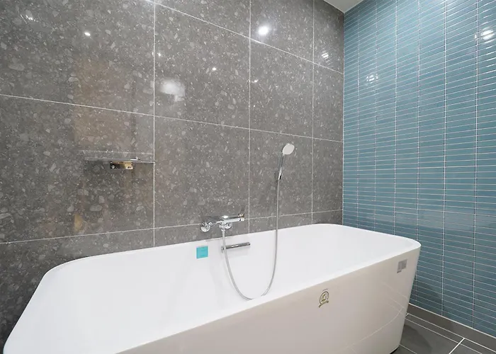 Hotel Yuna Business 2*