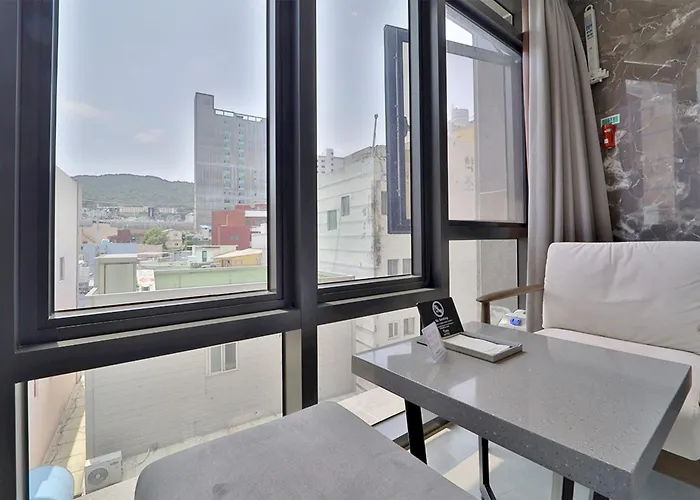 Hotel Yuna Business 2*