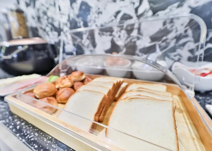 Yuna Business Hotel Busan