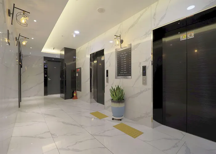 Yuna Business Busan