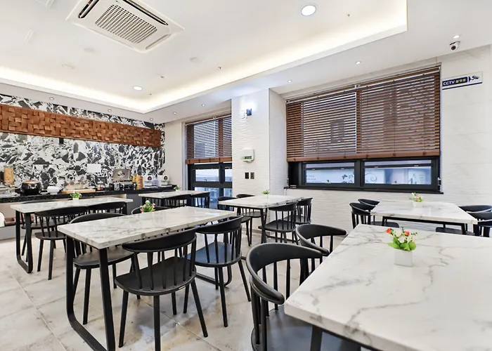 Yuna Business 2* Pusan